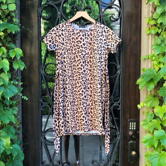 NWT! PrettyLittleThing Tee Dress - Picture 2 of 7